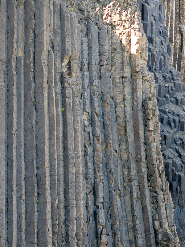 Island - Basaltsäulen bei Litlanesfoss