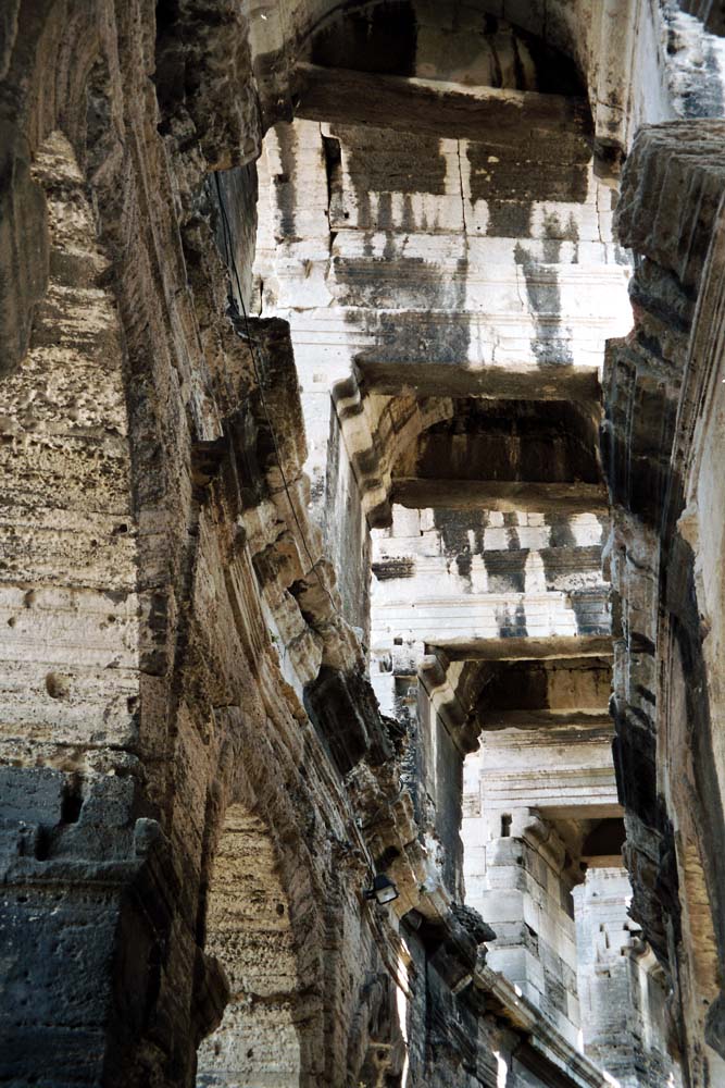 Römische Arena in Arles - Bogengang