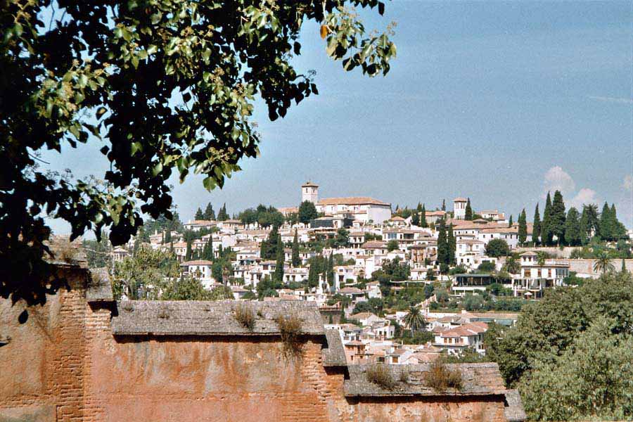 Blick auf Albayzin vom Hügel der Alhambra